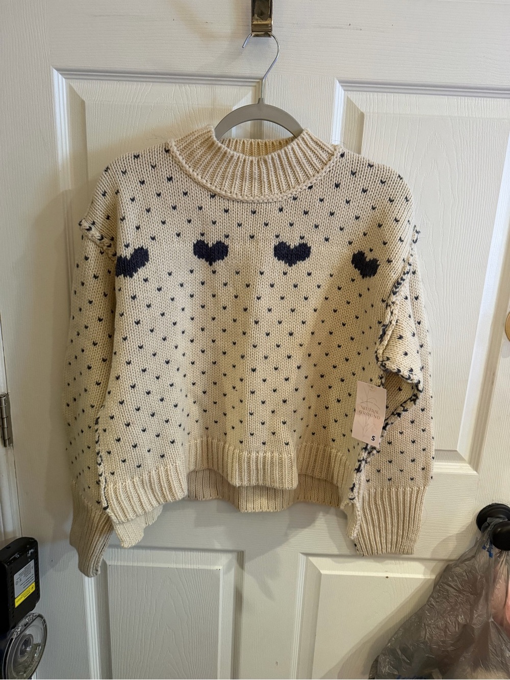 NWT Cream Heart-Pattern Knit Sweater